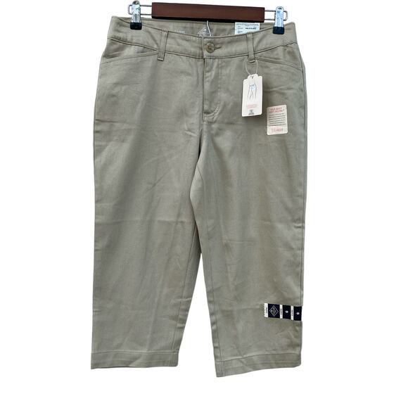 New St John's Bay Biscotti Secretly Slender Women's Mid Rise Capris Pants Size 6 - Picture 2 of 8